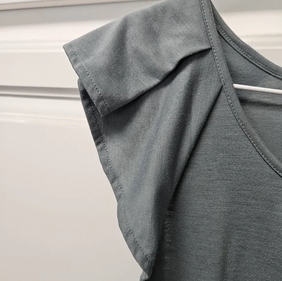 Loft Dress - Picture 2 of 5